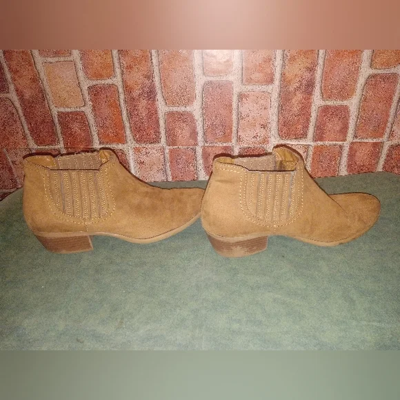 American Eagle calf boots - Picture 2 of 10